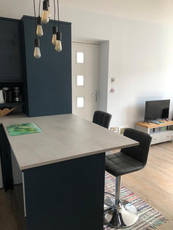 Harbourside Studio Apartment Poole Hamworthy Bh15 Exterior photo